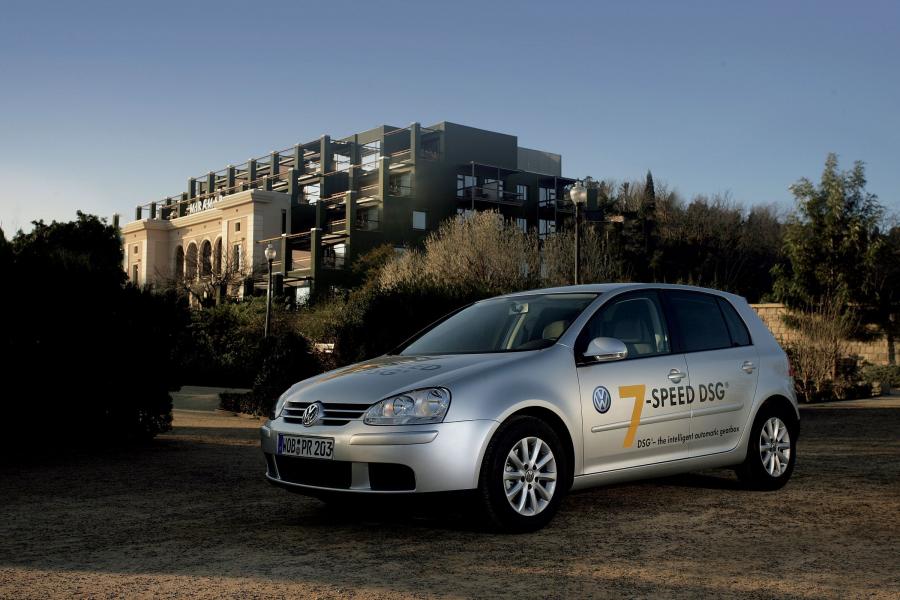  Volkswagen Golf 2004 года  (фото 5 из 170)